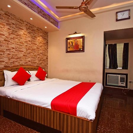 Oyo 2510 Near Camac Street Otel Kalküta Dış mekan fotoğraf