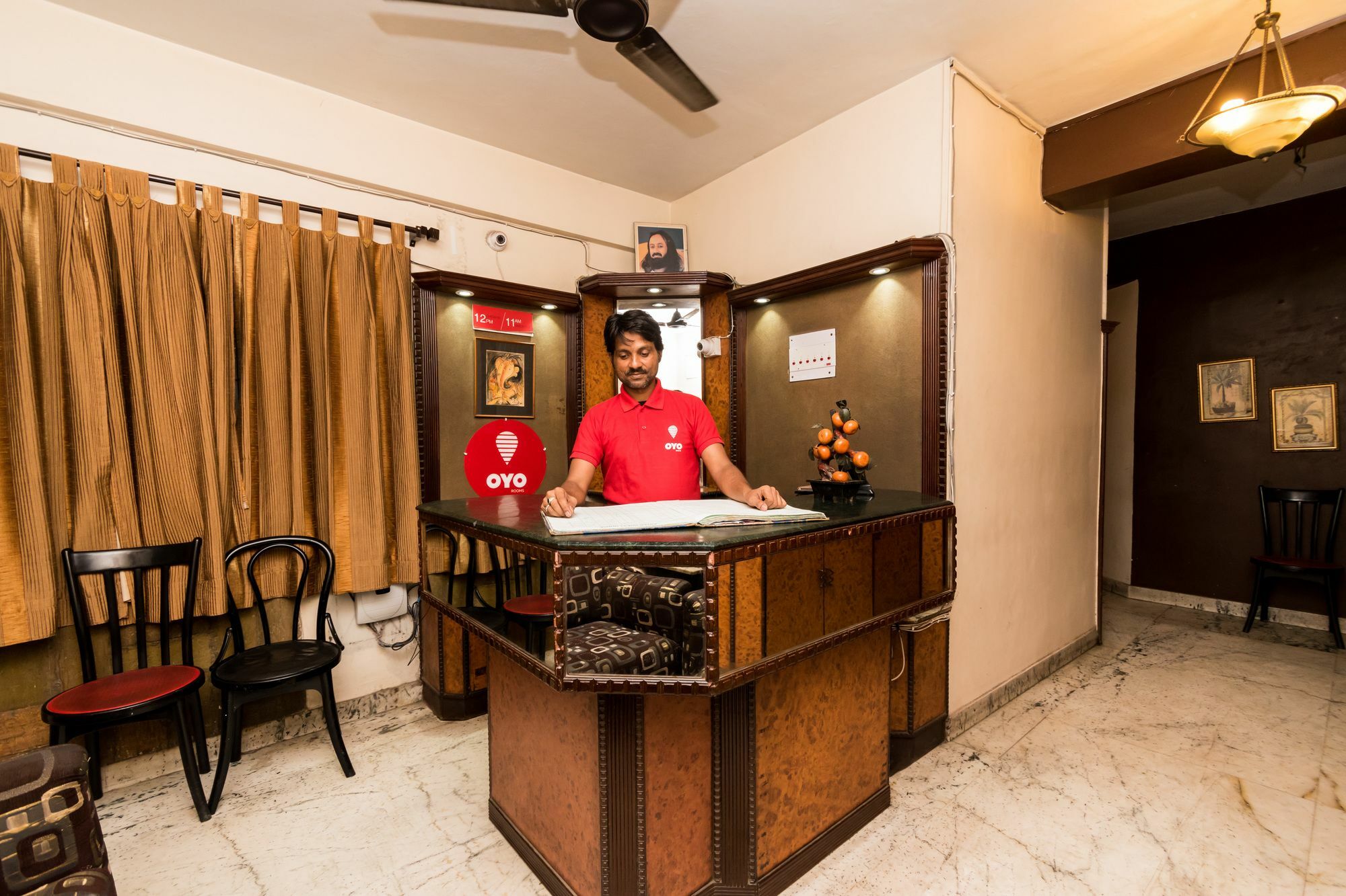 Oyo 2510 Near Camac Street Otel Kalküta Dış mekan fotoğraf