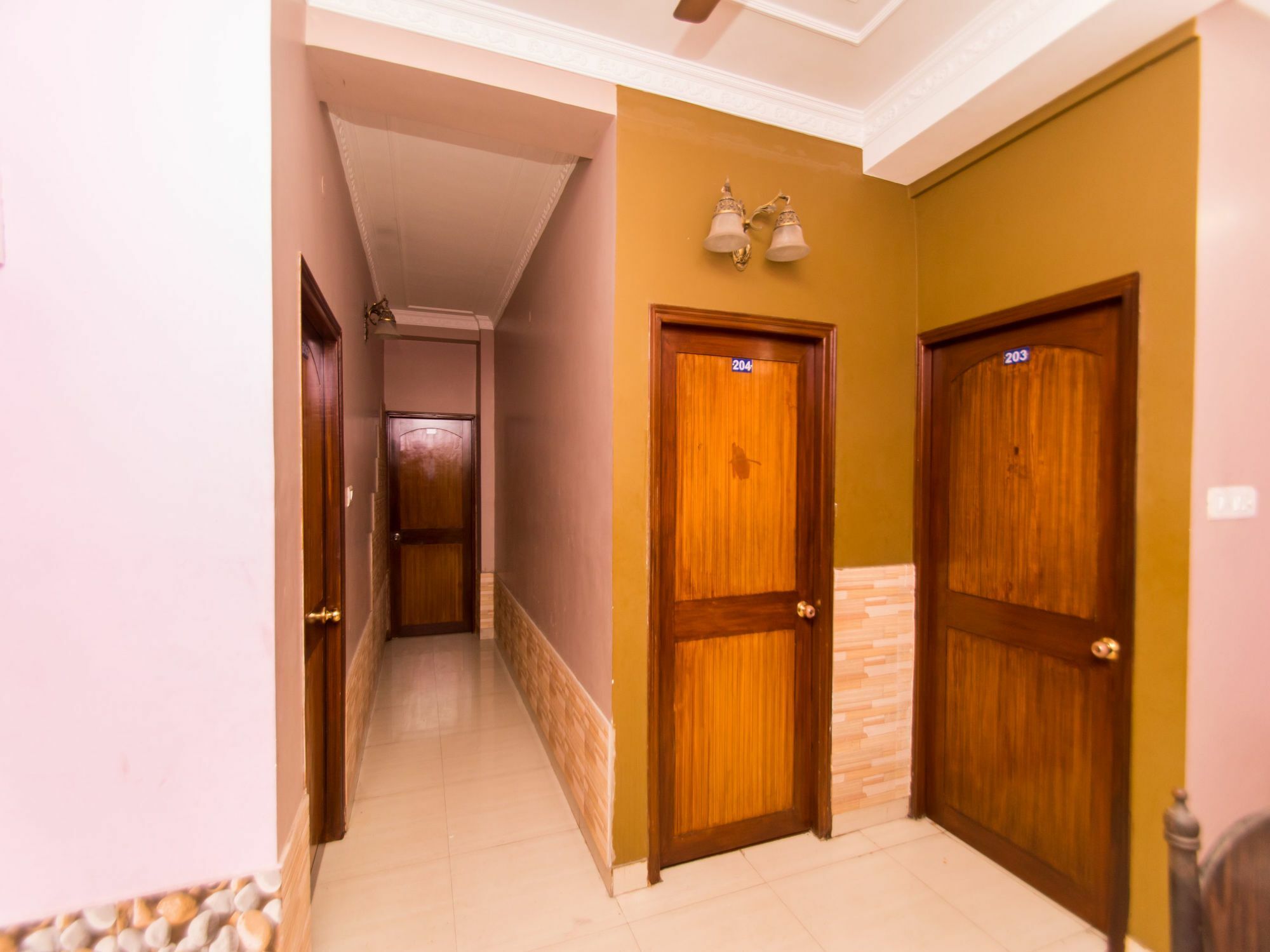 Oyo 2510 Near Camac Street Otel Kalküta Dış mekan fotoğraf