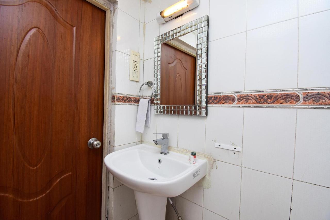 Oyo 2510 Near Camac Street Otel Kalküta Dış mekan fotoğraf