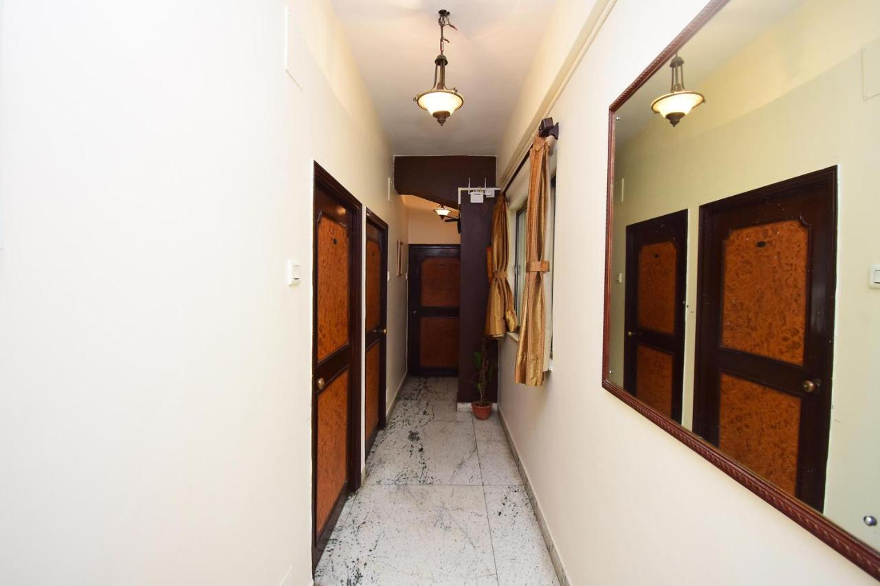 Oyo 2510 Near Camac Street Otel Kalküta Dış mekan fotoğraf