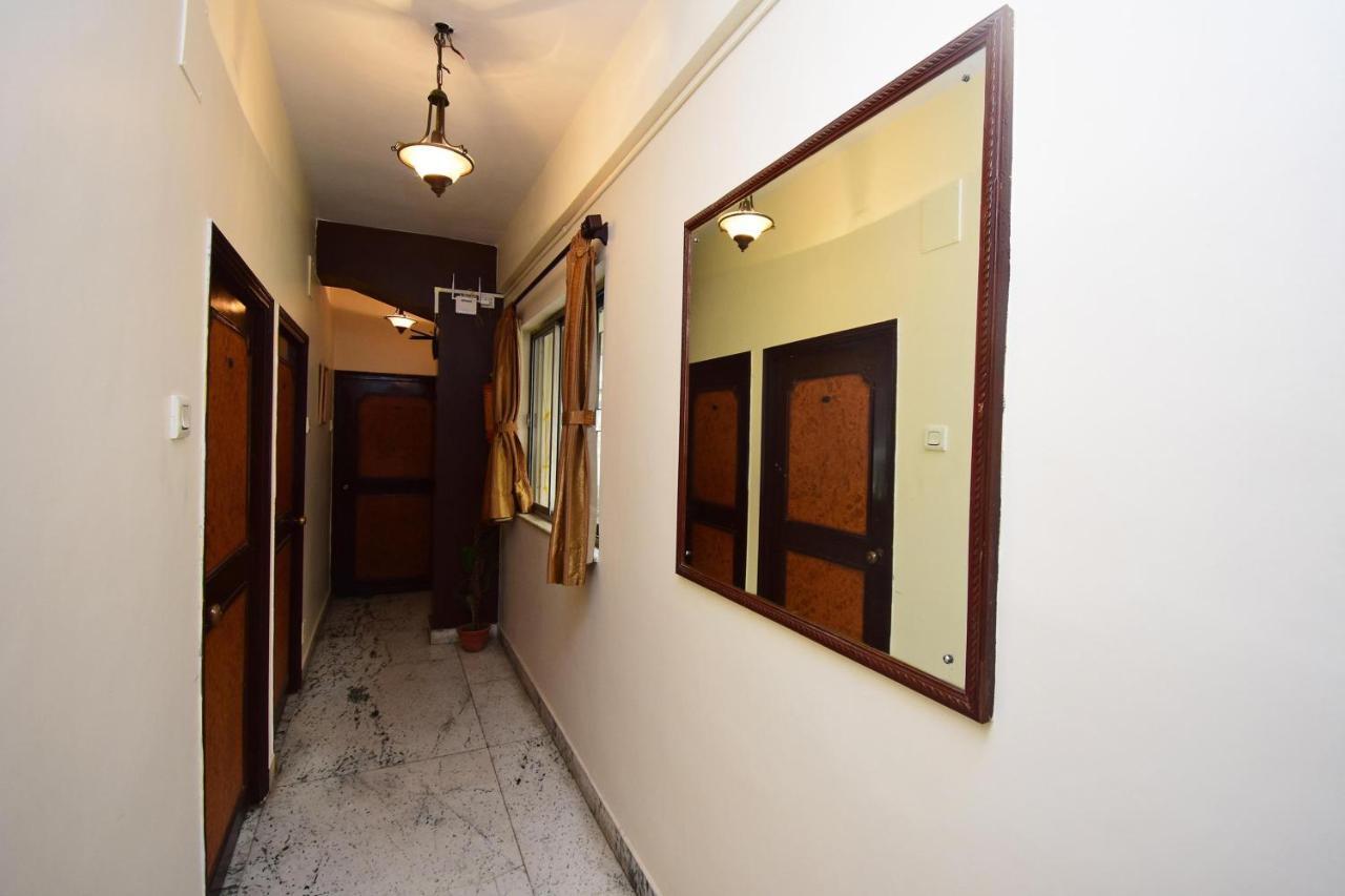 Oyo 2510 Near Camac Street Otel Kalküta Dış mekan fotoğraf