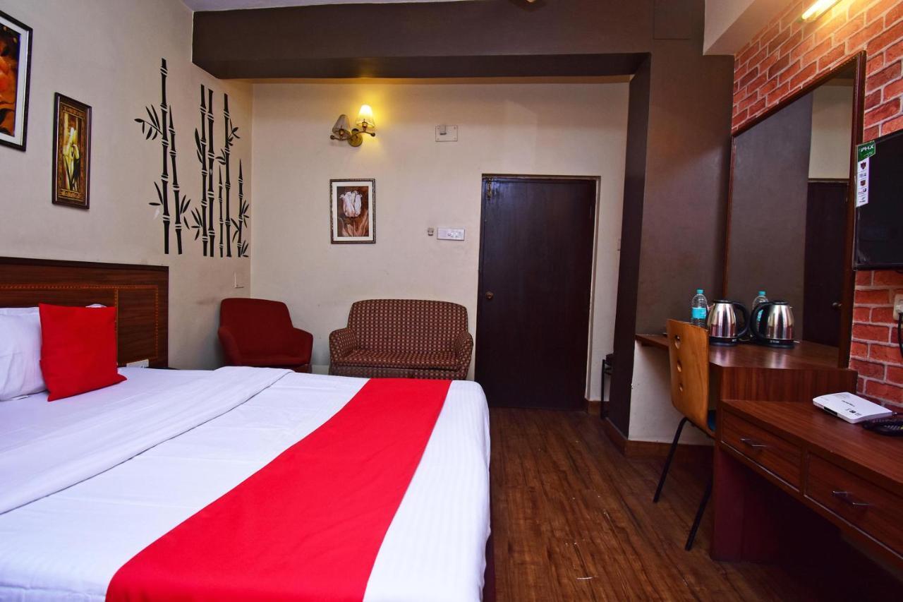 Oyo 2510 Near Camac Street Otel Kalküta Dış mekan fotoğraf